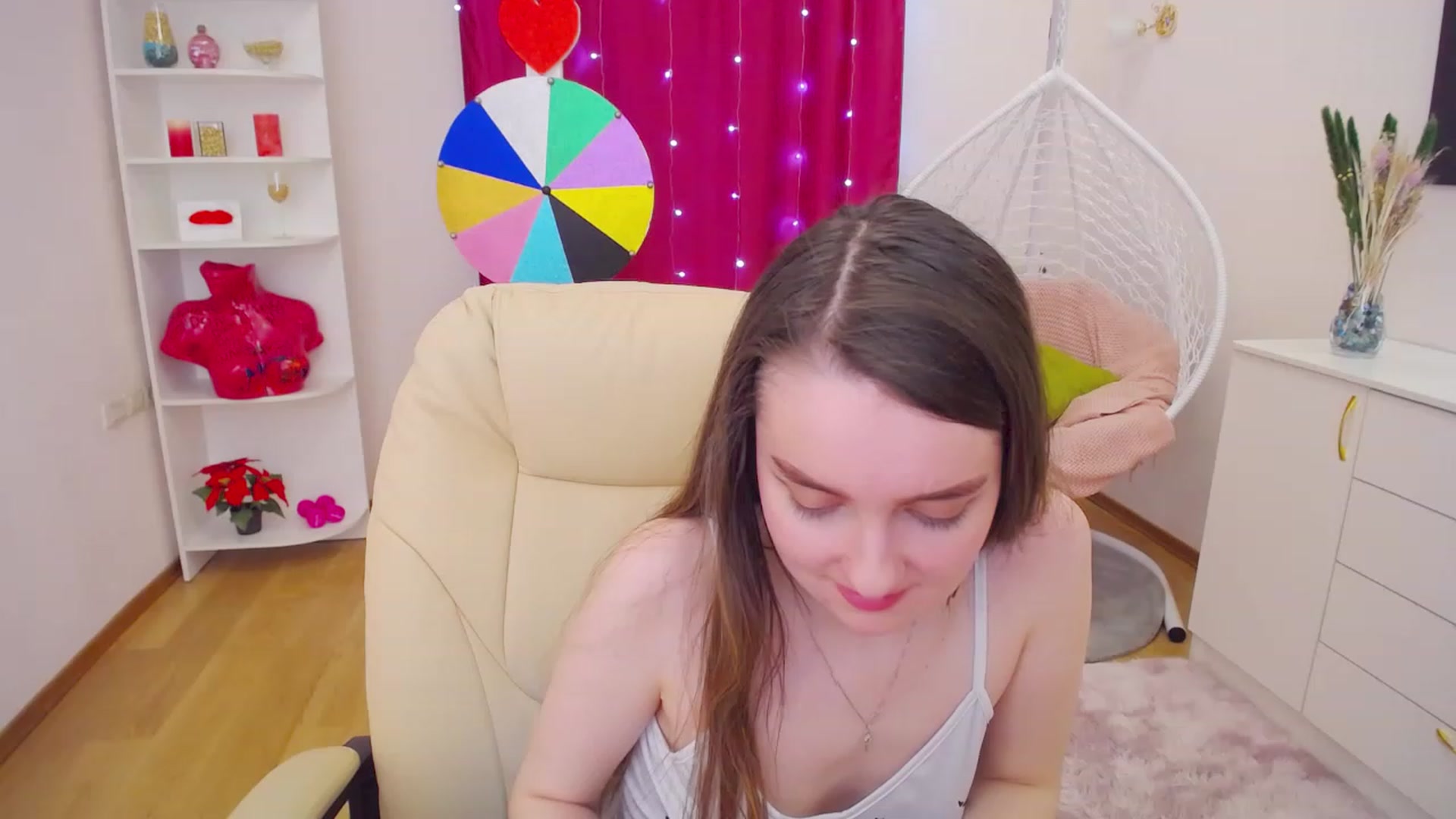 Gallery image thumbnail from OceanFeelss's myfreecams stream on, 03/25/2023, 16:45 image 12 of 20
