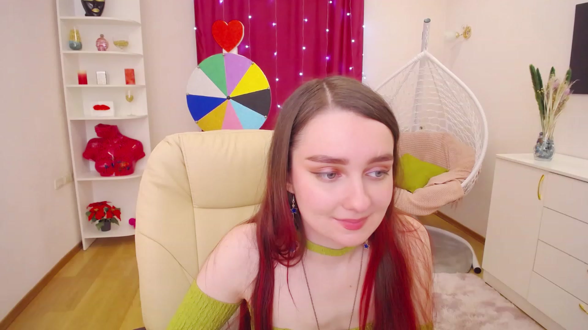 Gallery image thumbnail from OceanFeelss's myfreecams stream on, 03/27/2023, 06:00 image 3 of 20