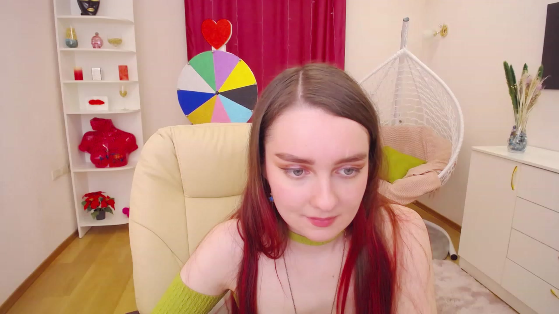 Gallery image thumbnail from OceanFeelss's myfreecams stream on, 03/27/2023, 06:00 image 5 of 20