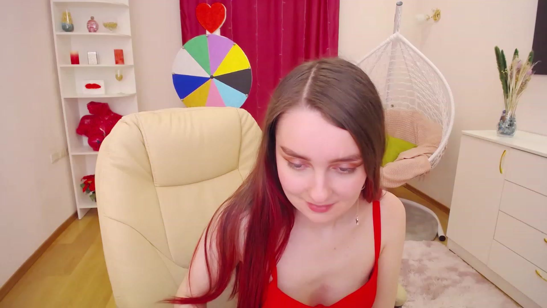Gallery image thumbnail from OceanFeelss's myfreecams stream on, 03/27/2023, 06:00 image 12 of 20