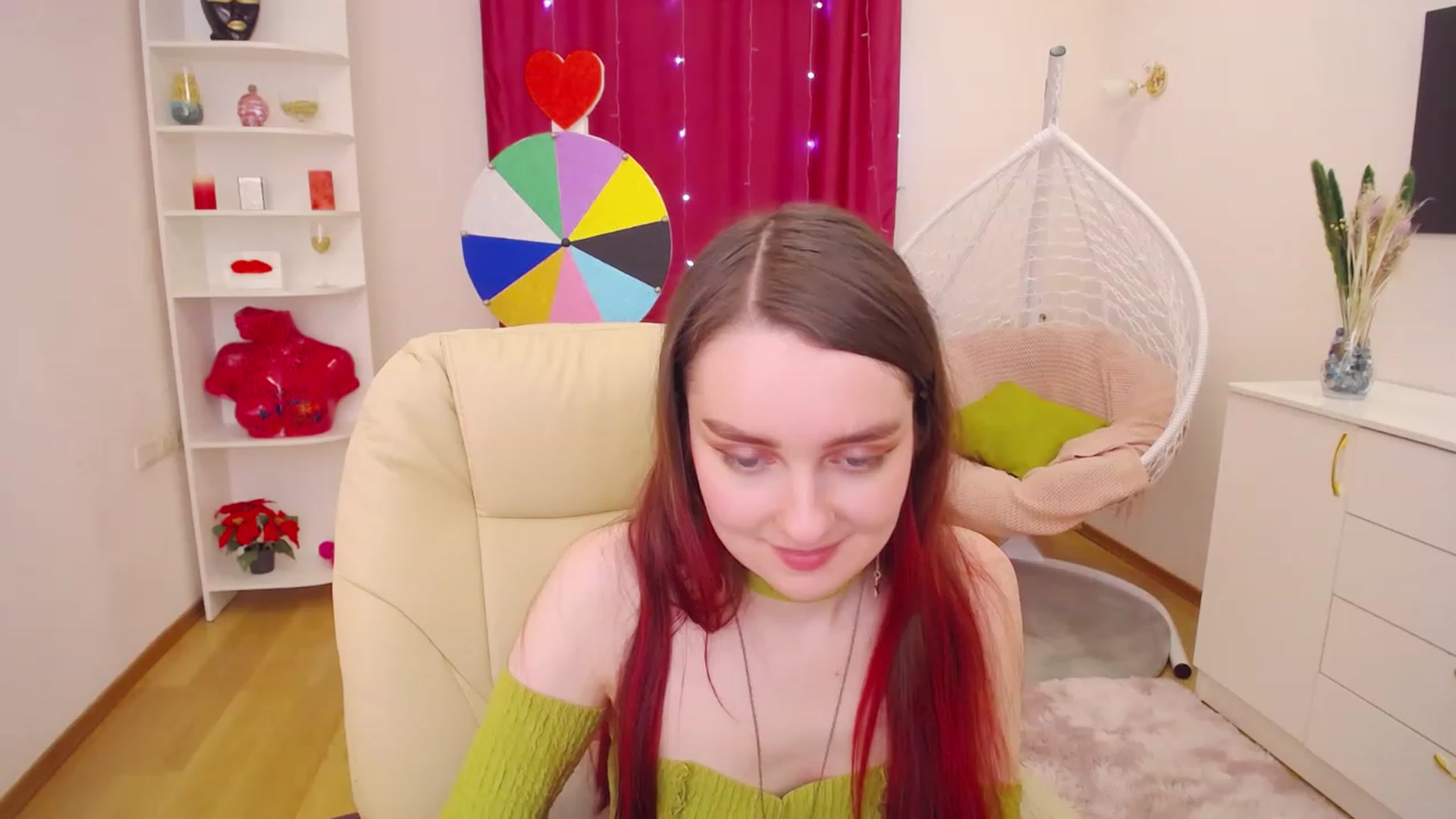 Gallery image thumbnail from OceanFeelss's myfreecams stream on, 03/27/2023, 06:00 image 6 of 20