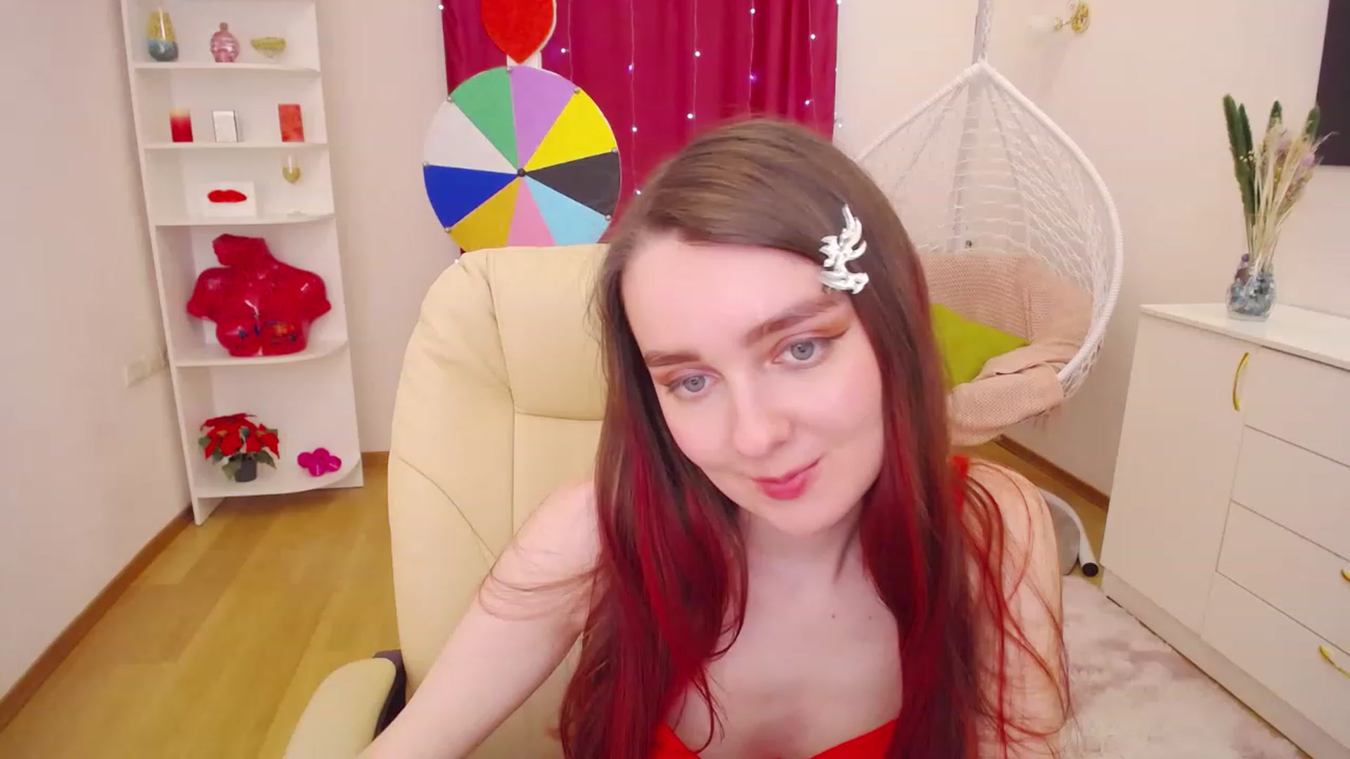 Gallery image thumbnail from OceanFeelss's myfreecams stream on, 03/27/2023, 06:00 image 19 of 20