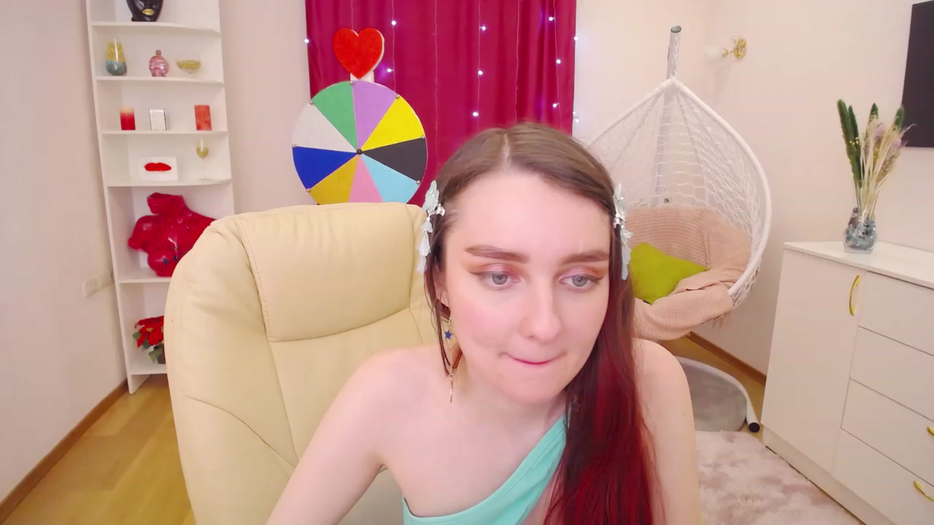 Gallery image thumbnail from OceanFeelss's myfreecams stream on, 03/27/2023, 09:02 image 9 of 20