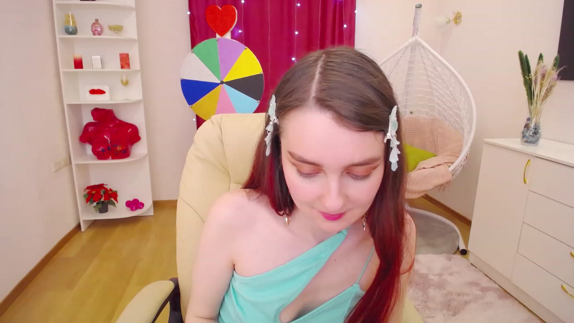 Gallery image thumbnail from OceanFeelss's myfreecams stream on, 03/27/2023, 09:02 image 17 of 20