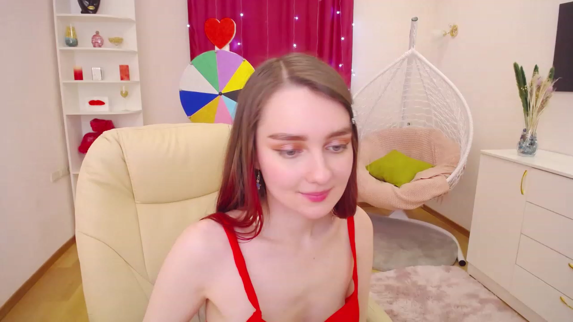 Gallery image thumbnail from OceanFeelss's myfreecams stream on, 03/27/2023, 09:02 image 3 of 20