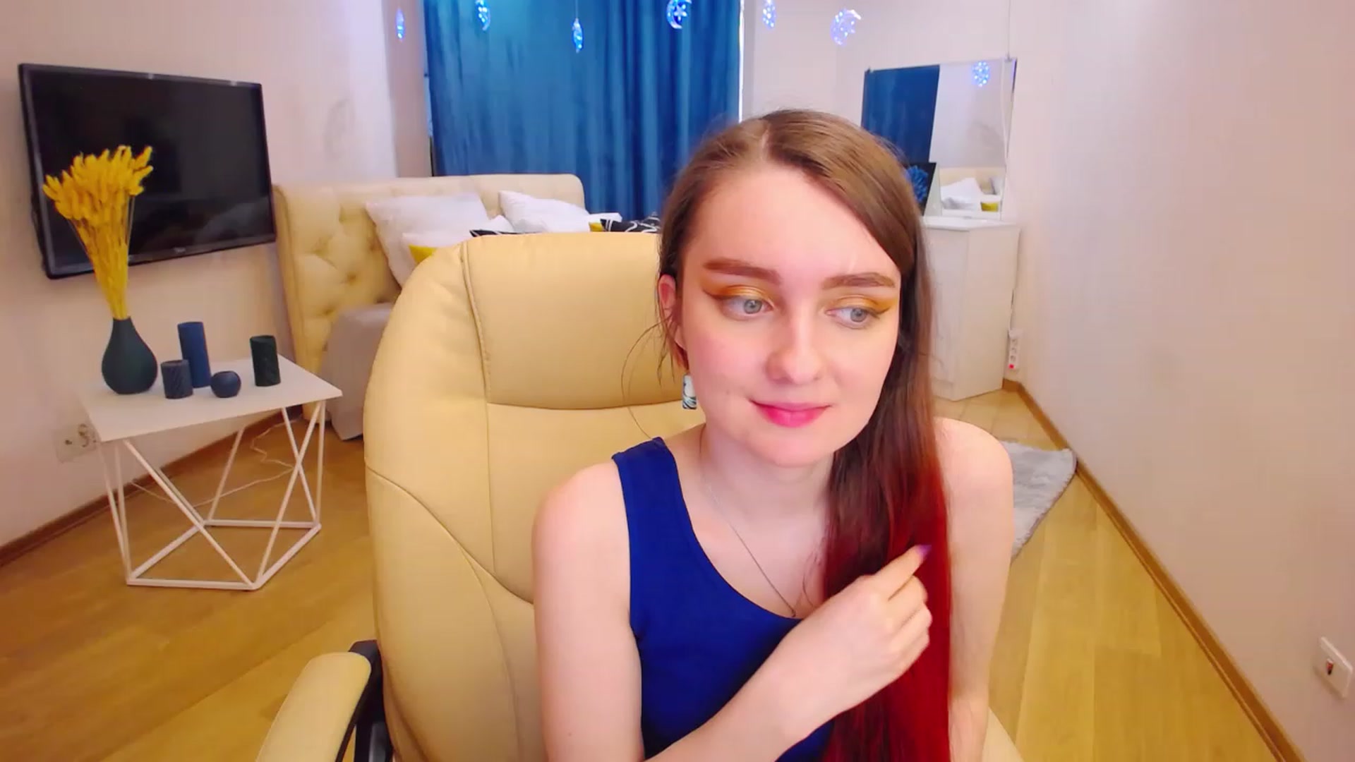 Gallery image thumbnail from OceanFeelss's myfreecams stream on, 03/28/2023, 07:50 image 10 of 20