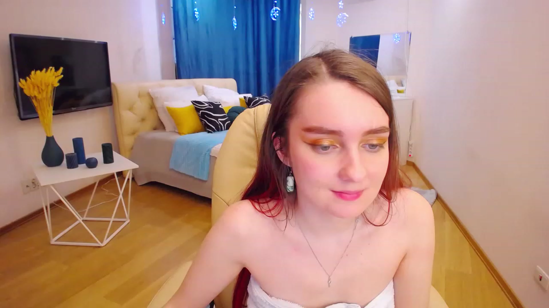 Gallery image thumbnail from OceanFeelss's myfreecams stream on, 03/28/2023, 09:58 image 14 of 20