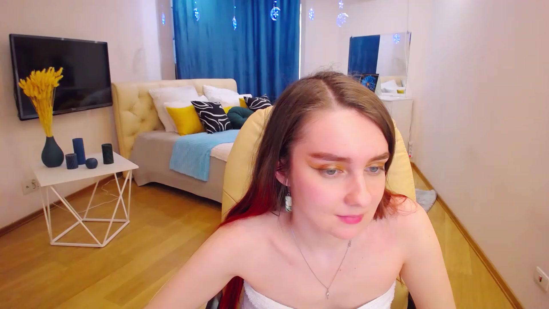 Gallery image thumbnail from OceanFeelss's myfreecams stream on, 03/28/2023, 09:58 image 17 of 20