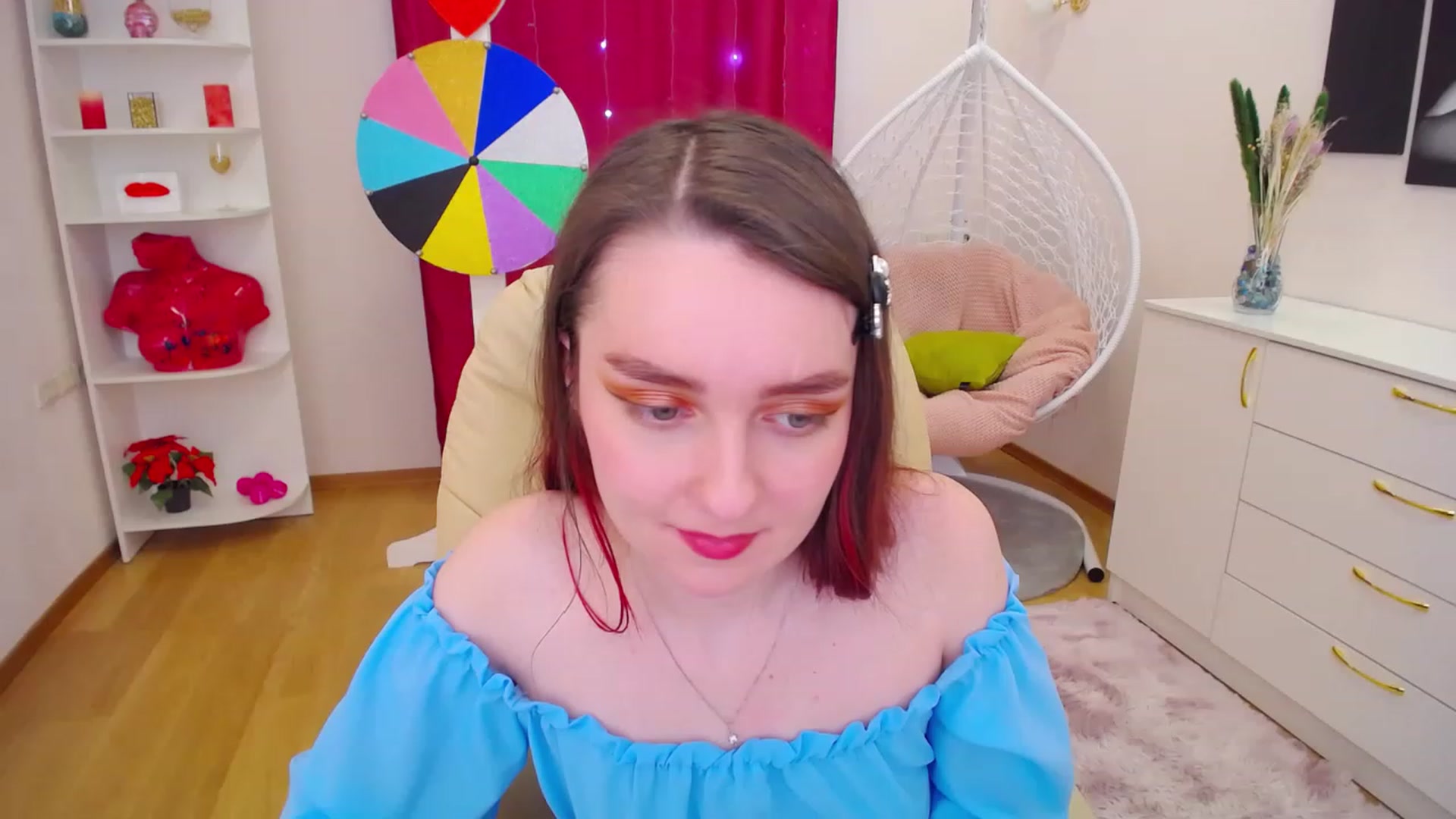 Gallery image thumbnail from OceanFeelss's myfreecams stream on, 03/29/2023, 09:06 image 12 of 20