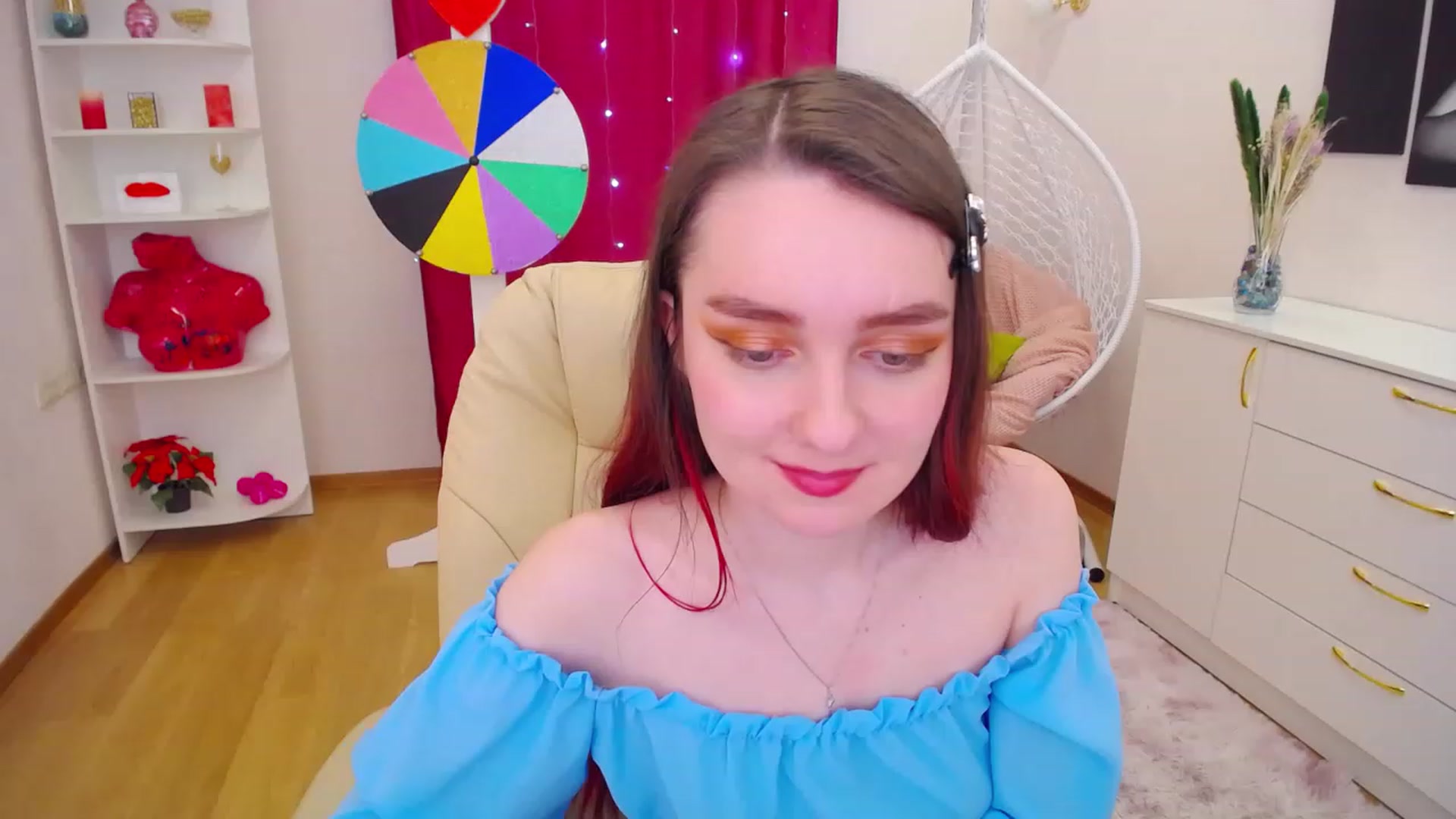 Gallery image thumbnail from OceanFeelss's myfreecams stream on, 03/29/2023, 09:06 image 10 of 20