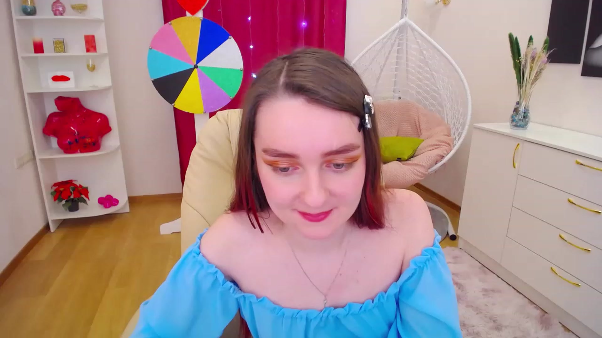 Gallery image thumbnail from OceanFeelss's myfreecams stream on, 03/29/2023, 09:06 image 15 of 20