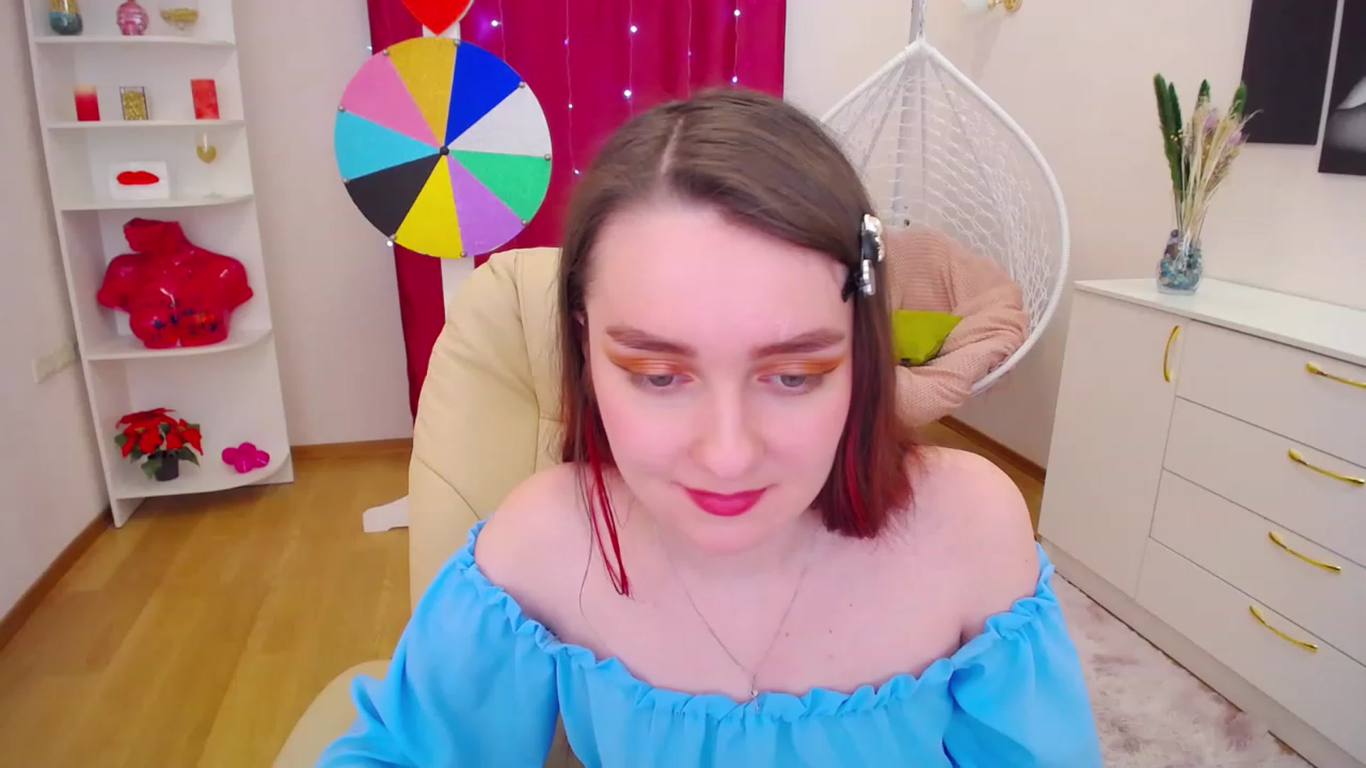 Gallery image thumbnail from OceanFeelss's myfreecams stream on, 03/29/2023, 09:06 image 6 of 20
