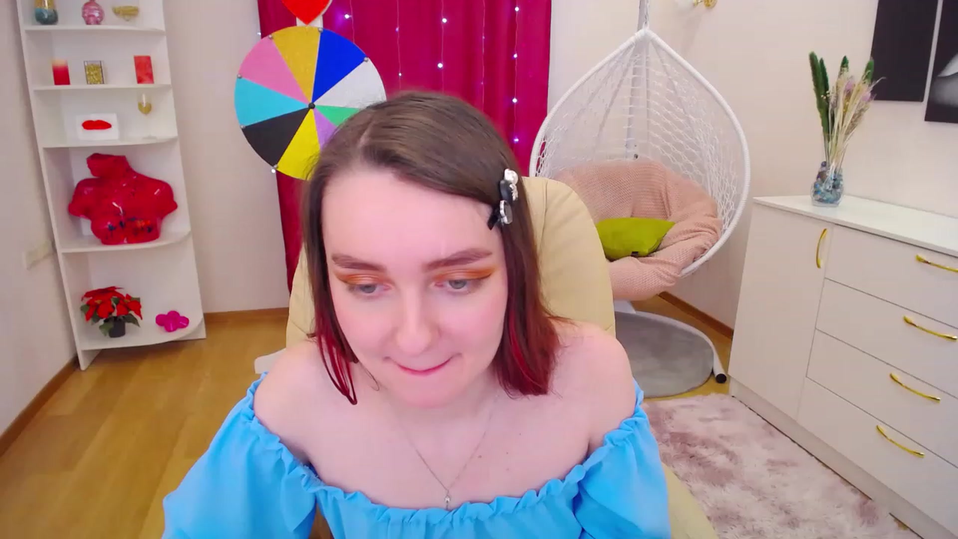 Gallery image thumbnail from OceanFeelss's myfreecams stream on, 03/29/2023, 09:06 image 17 of 20