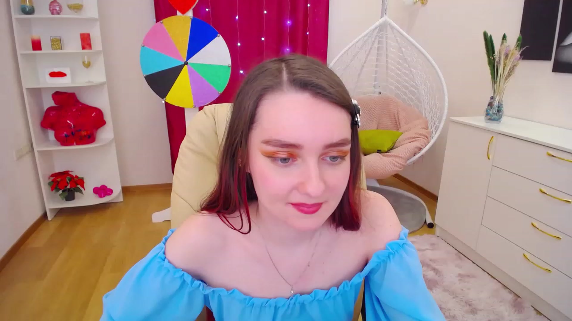 Gallery image thumbnail from OceanFeelss's myfreecams stream on, 03/29/2023, 09:06 image 16 of 20