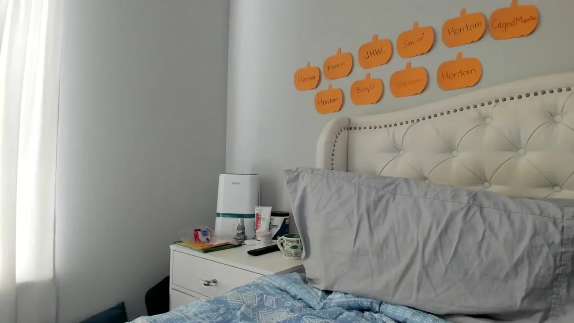 Gallery image thumbnail from OceanGoddesss's myfreecams stream on, 10/16/2024, 20:20 image 5 of 20