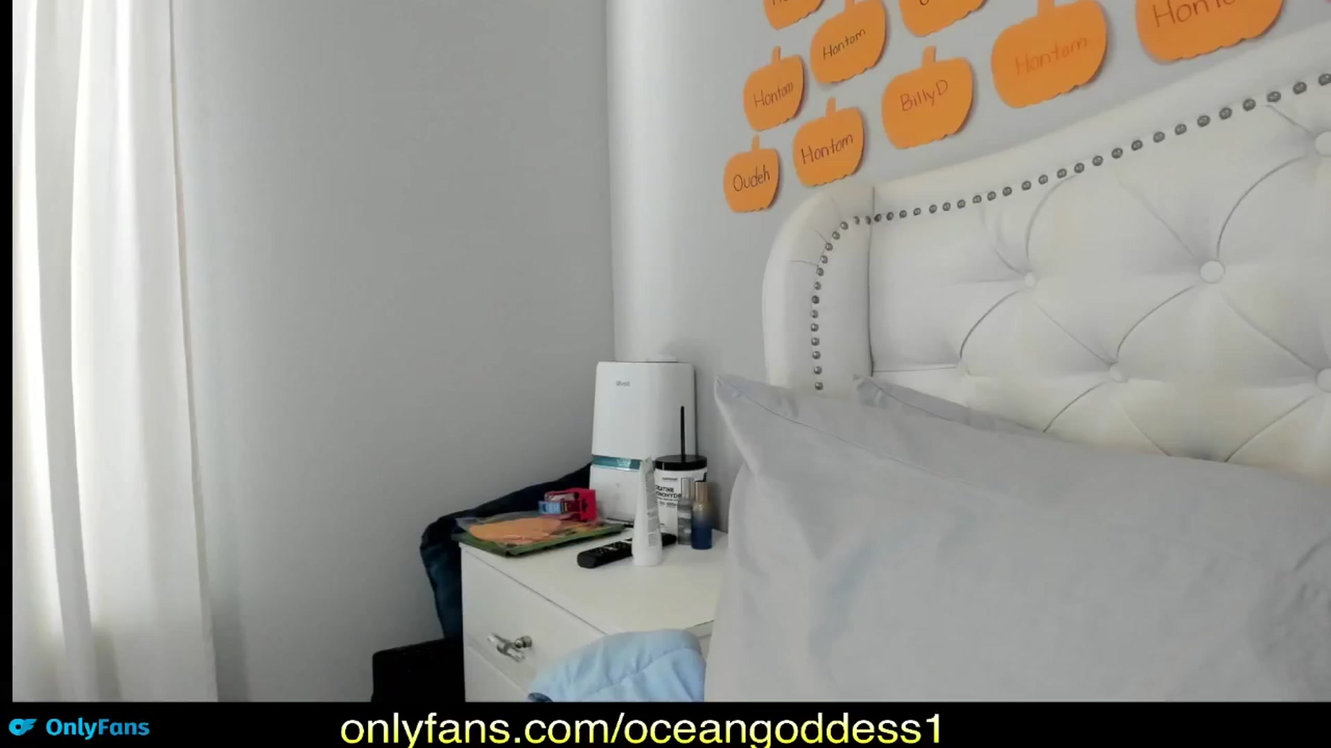 Gallery image thumbnail from OceanGoddesss's myfreecams stream on, 10/25/2024, 21:23 image 19 of 20