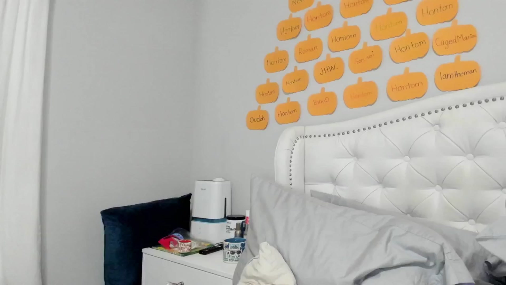 Gallery image thumbnail from OceanGoddesss's myfreecams stream on, 11/03/2024, 22:19 image 3 of 20