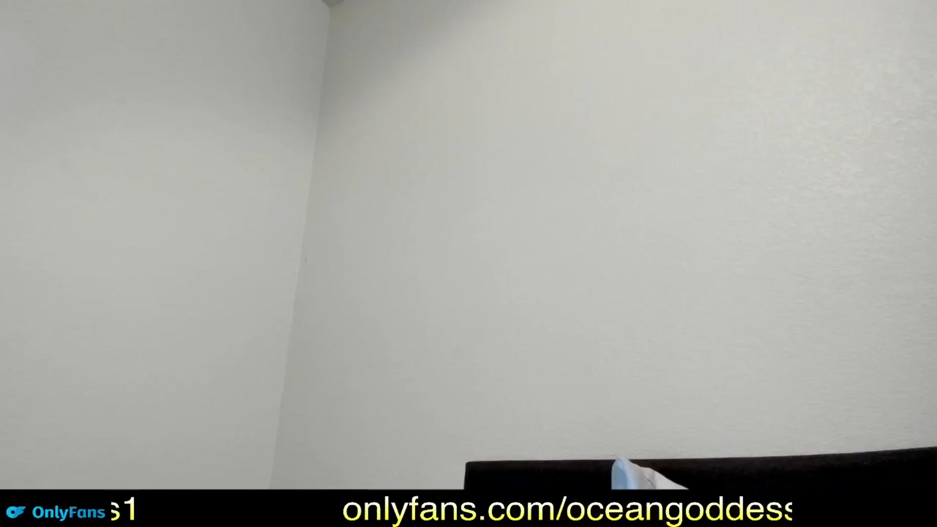 Gallery image thumbnail from OceanGoddesss's myfreecams stream on, 11/15/2024, 20:35 image 3 of 20