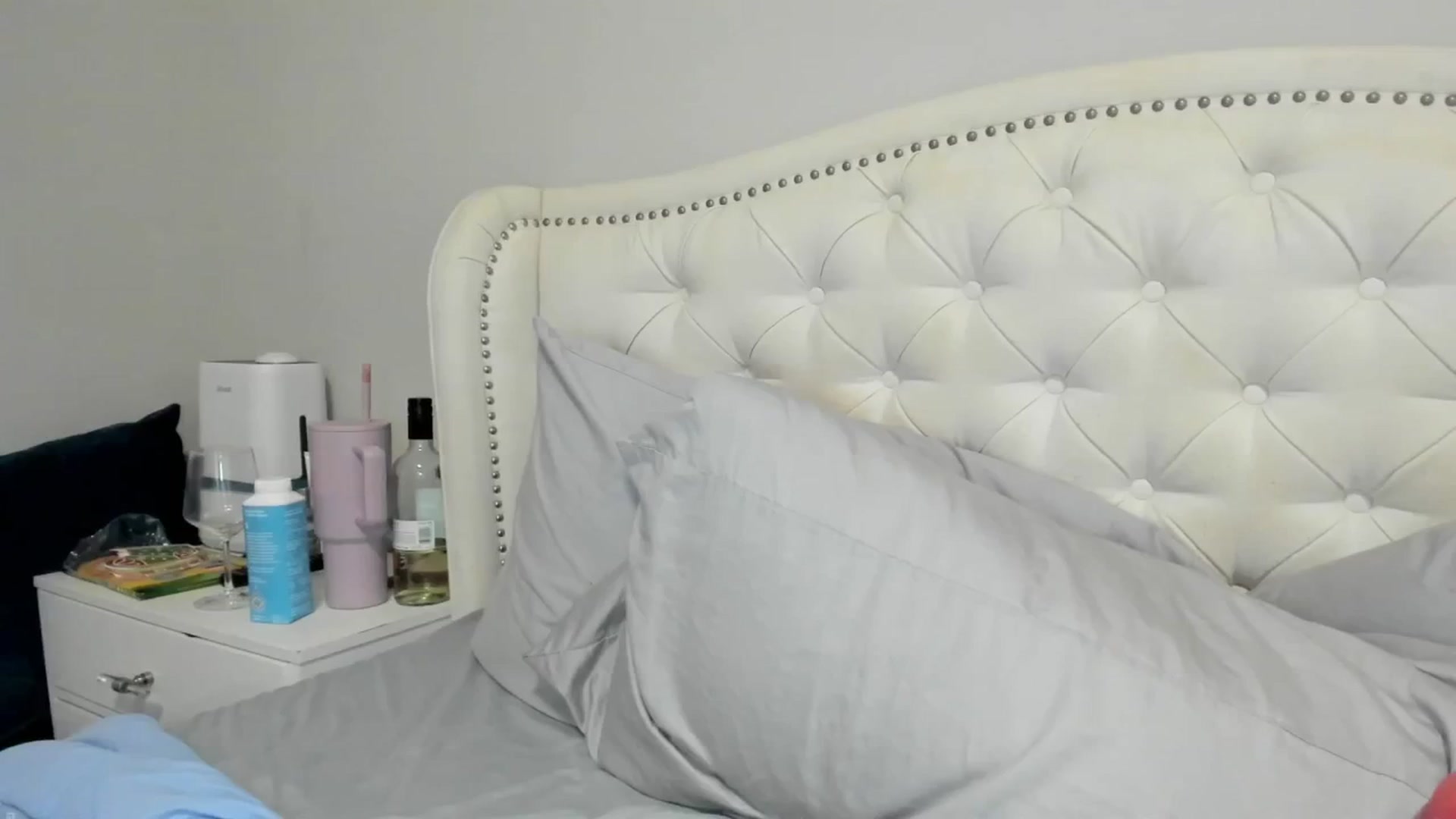 Gallery image thumbnail from OceanGoddesss's myfreecams stream on, 11/21/2024, 07:39 image 19 of 20