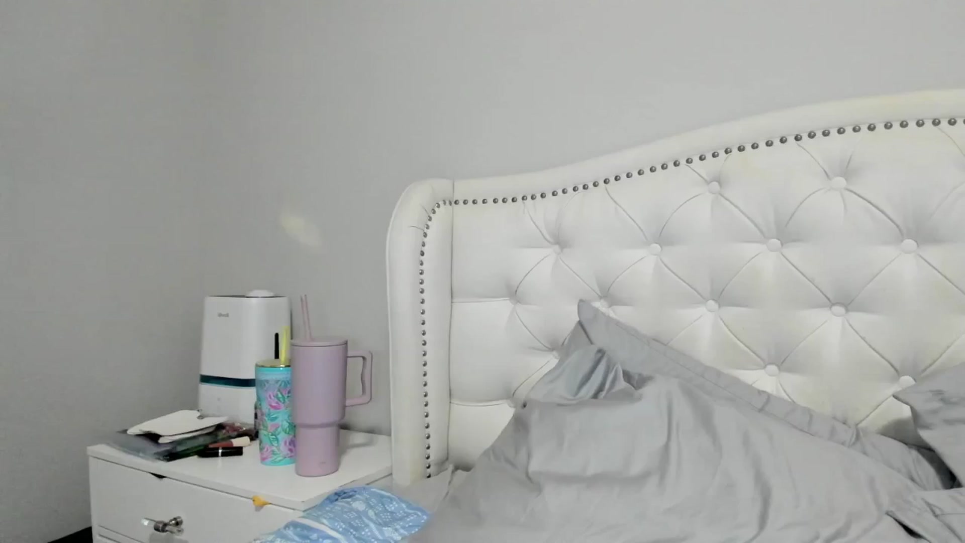 Gallery image thumbnail from OceanGoddesss's myfreecams stream on, 11/25/2024, 06:24 image 8 of 20