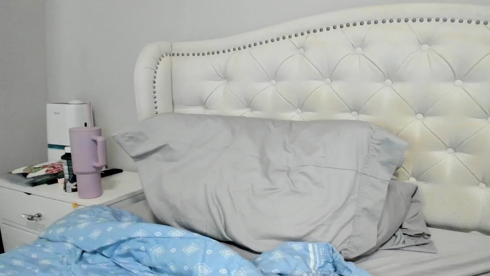 Gallery image thumbnail from OceanGoddesss's myfreecams stream on, 11/25/2024, 20:04 image 13 of 20
