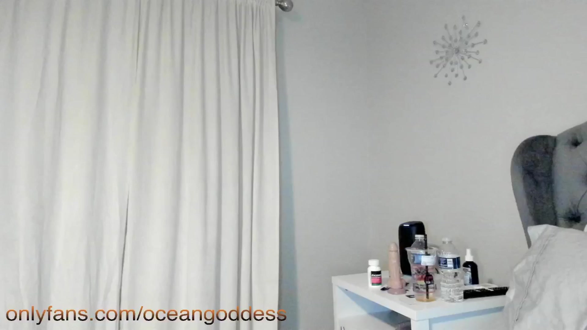 Gallery image thumbnail from OceanGoddesss's myfreecams stream on, 07/01/2025, 04:46 image 13 of 20