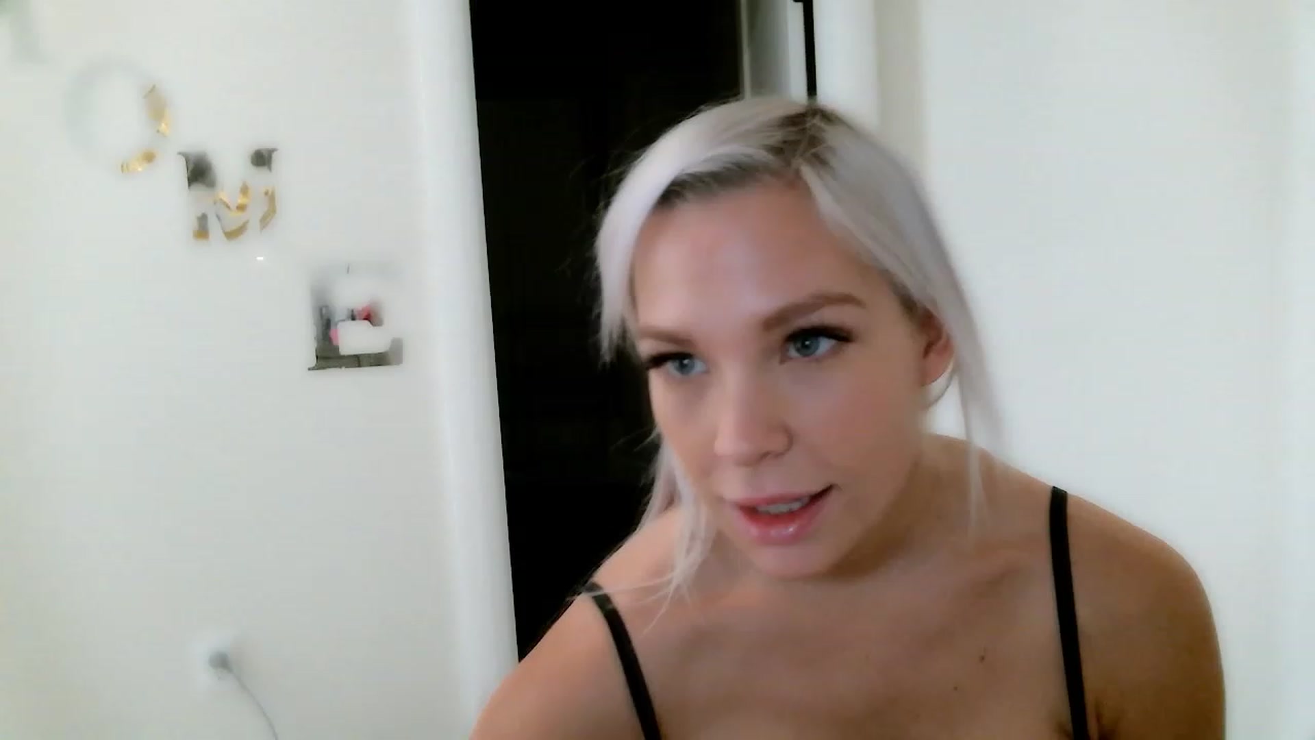 Gallery image thumbnail from OceanGodess's myfreecams stream on, 02/20/2023, 19:04 image 10 of 20