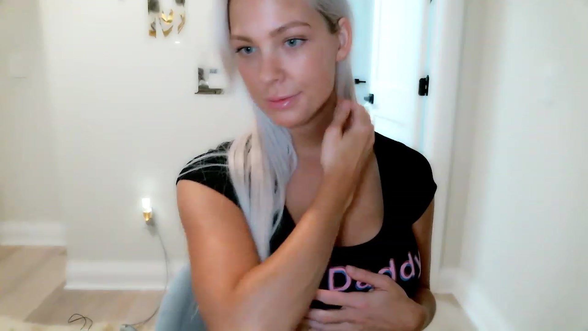 Gallery image thumbnail from OceanGodess's myfreecams stream on, 02/26/2023, 23:15 image 8 of 20