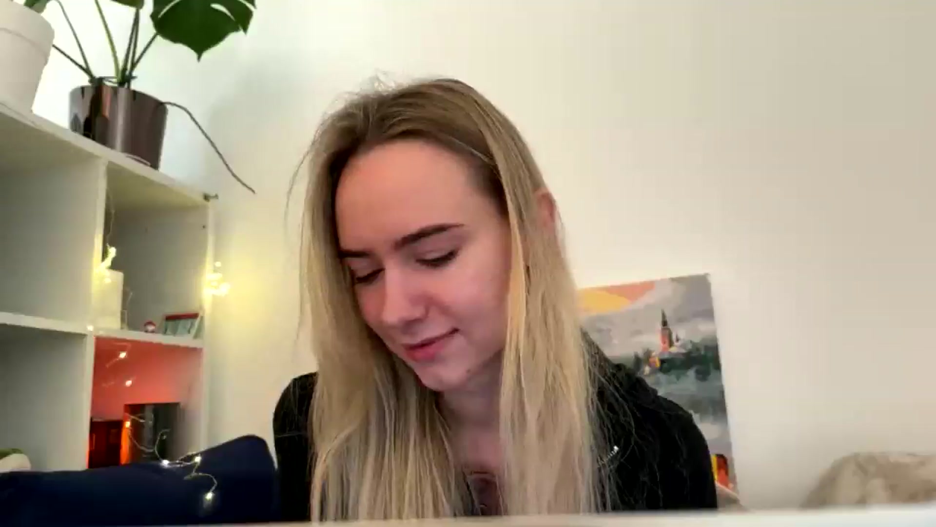 Gallery image thumbnail from Ocean__Soul's myfreecams stream on, 04/03/2025, 06:03 image 10 of 20