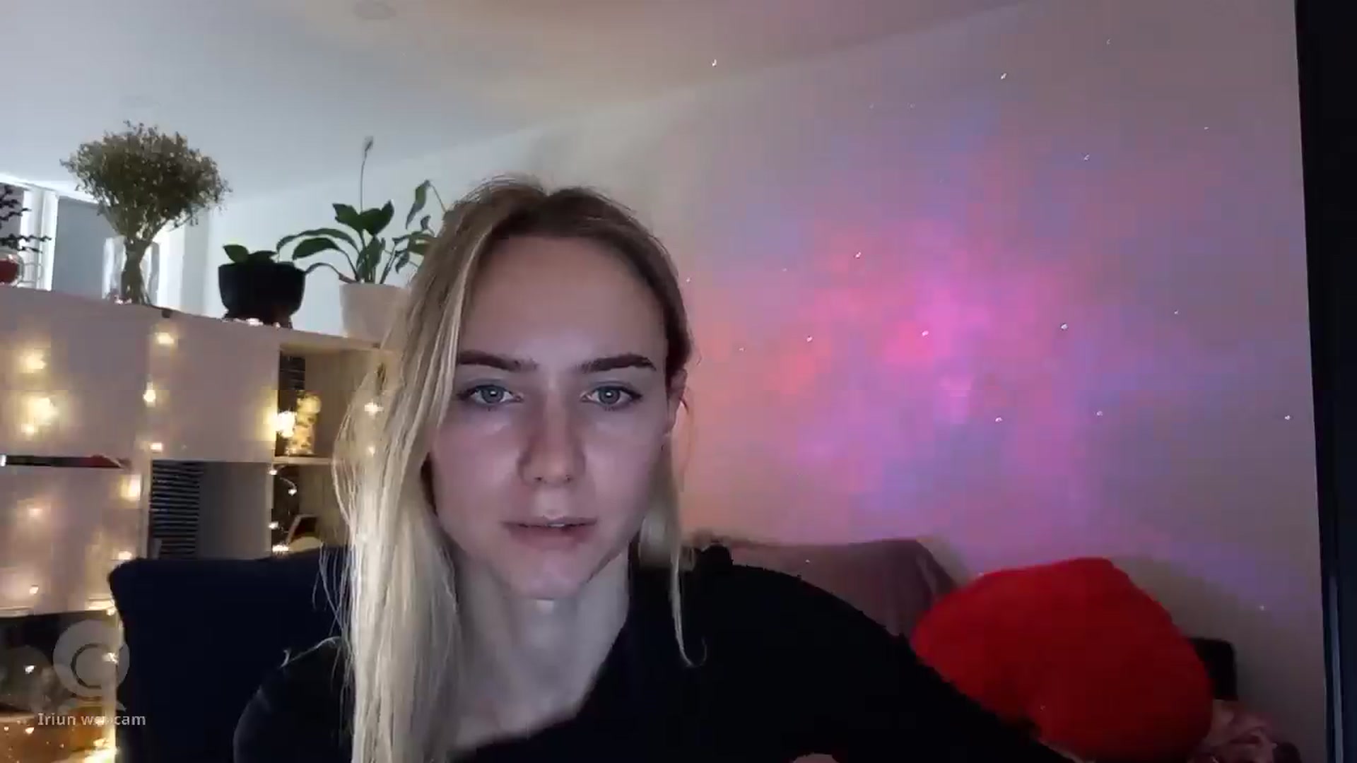 Gallery image thumbnail from Ocean__Soul's myfreecams stream on, 04/05/2025, 11:49 image 15 of 20