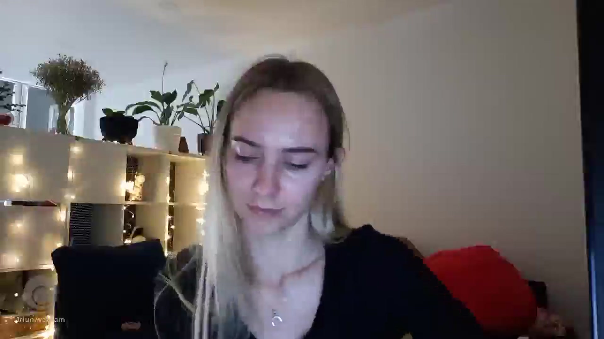 Gallery image thumbnail from Ocean__Soul's myfreecams stream on, 04/05/2025, 14:06 image 18 of 20