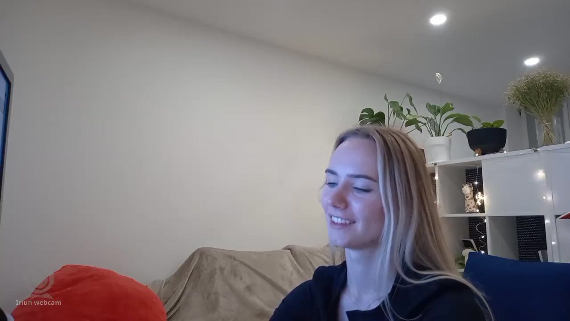 Gallery image thumbnail from Ocean__Soul's myfreecams stream on, 04/05/2025, 18:25 image 17 of 20