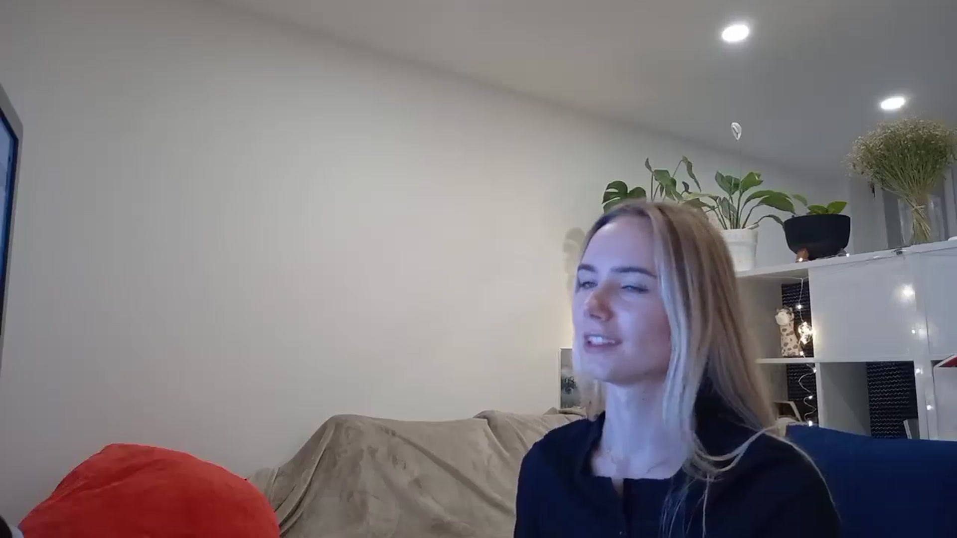 Gallery image thumbnail from Ocean__Soul's myfreecams stream on, 04/05/2025, 18:25 image 5 of 20