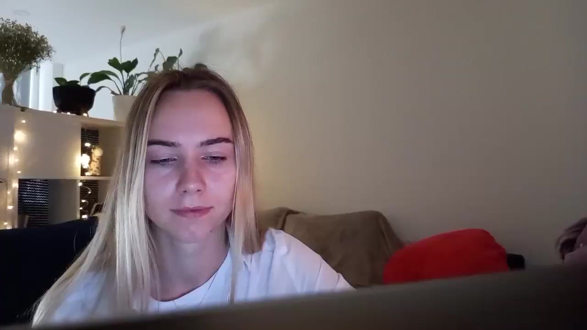 Gallery image thumbnail from Ocean__Soul's myfreecams stream on, 04/06/2025, 09:48 image 6 of 20