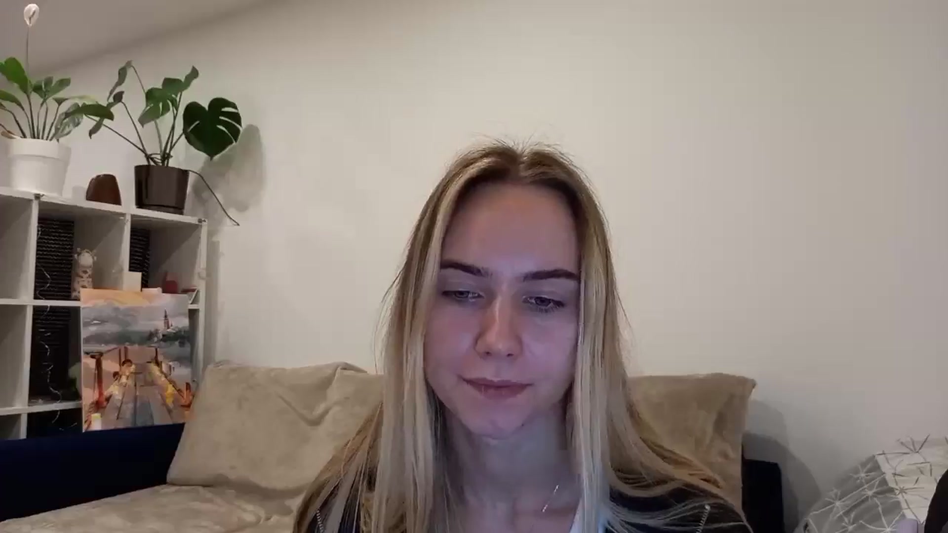 Gallery image thumbnail from Ocean__Soul's myfreecams stream on, 04/07/2025, 21:00 image 19 of 20