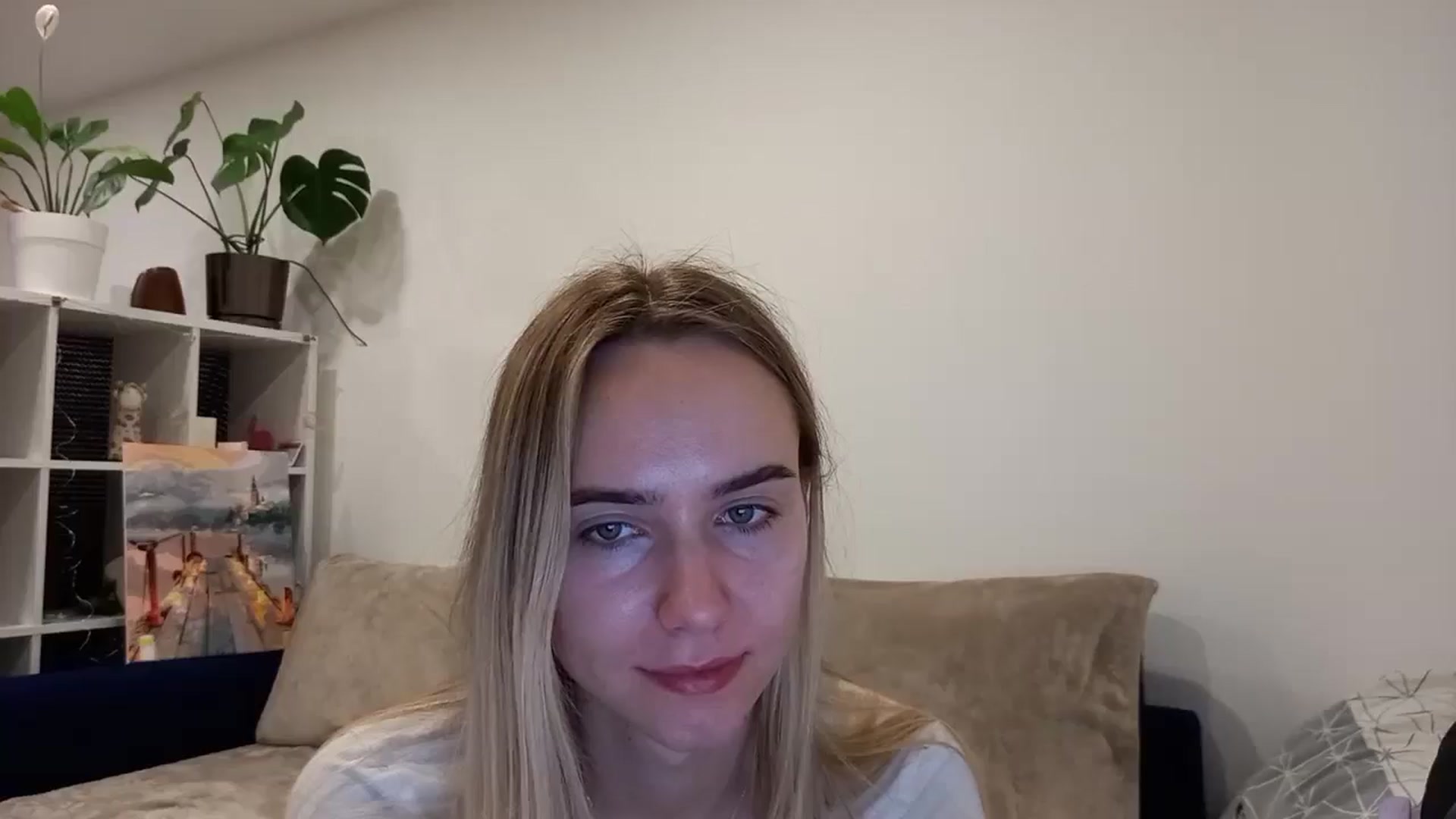 Gallery image thumbnail from Ocean__Soul's myfreecams stream on, 04/07/2025, 23:01 image 16 of 20