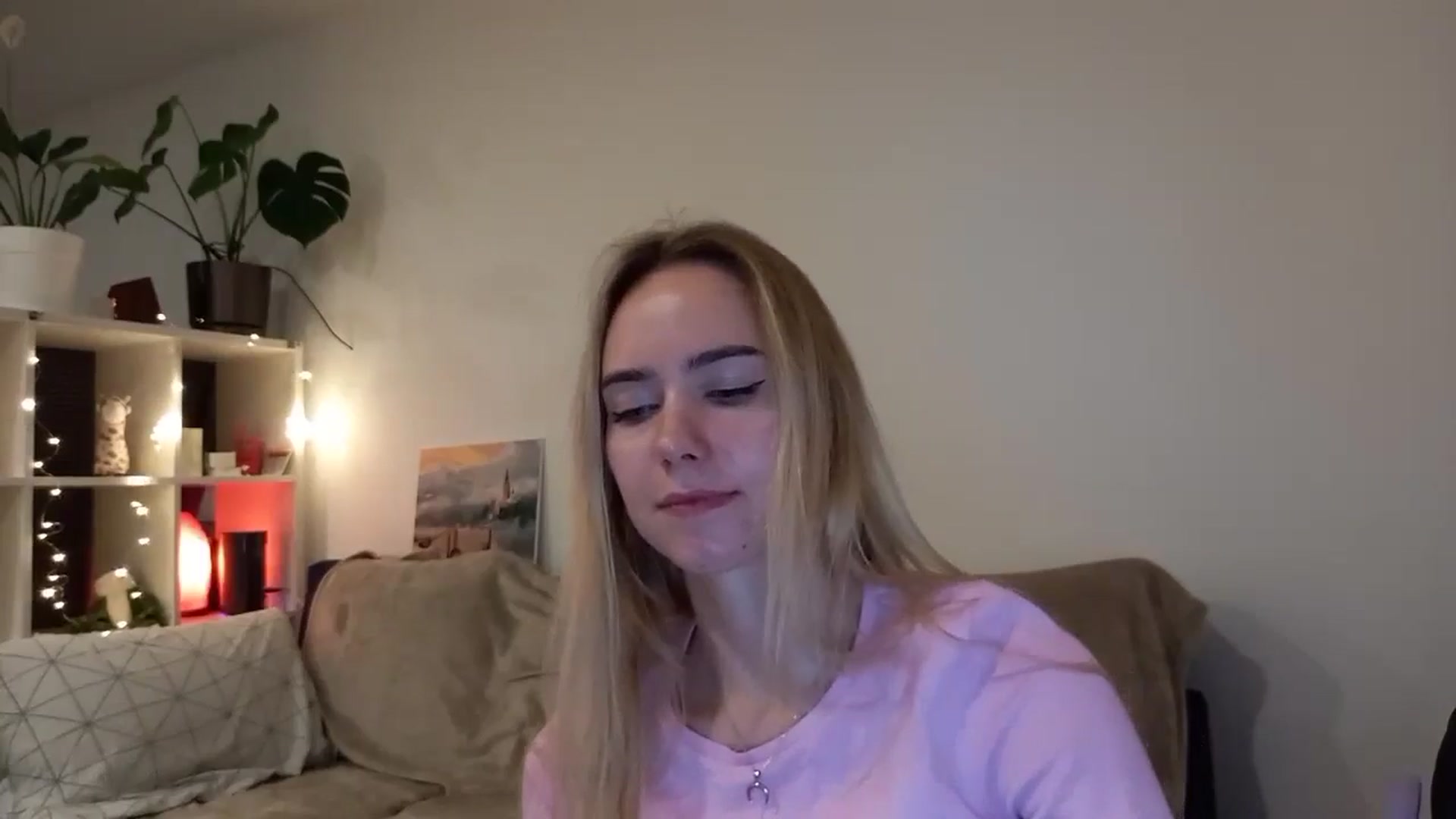 Gallery image thumbnail from Ocean__Soul's myfreecams stream on, 04/08/2025, 22:09 image 9 of 20