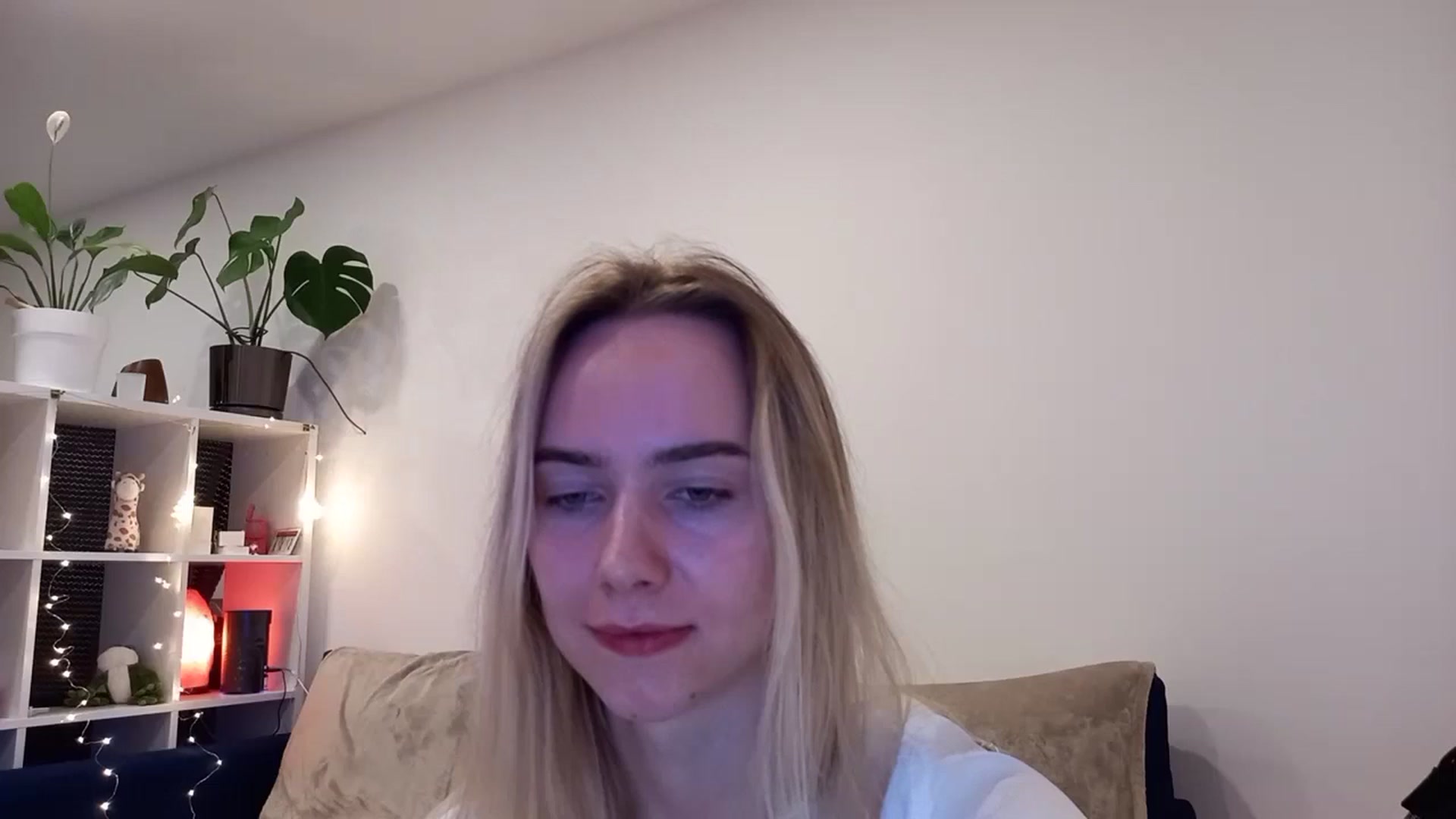 Gallery image thumbnail from Ocean__Soul's myfreecams stream on, 04/09/2025, 21:01 image 9 of 20