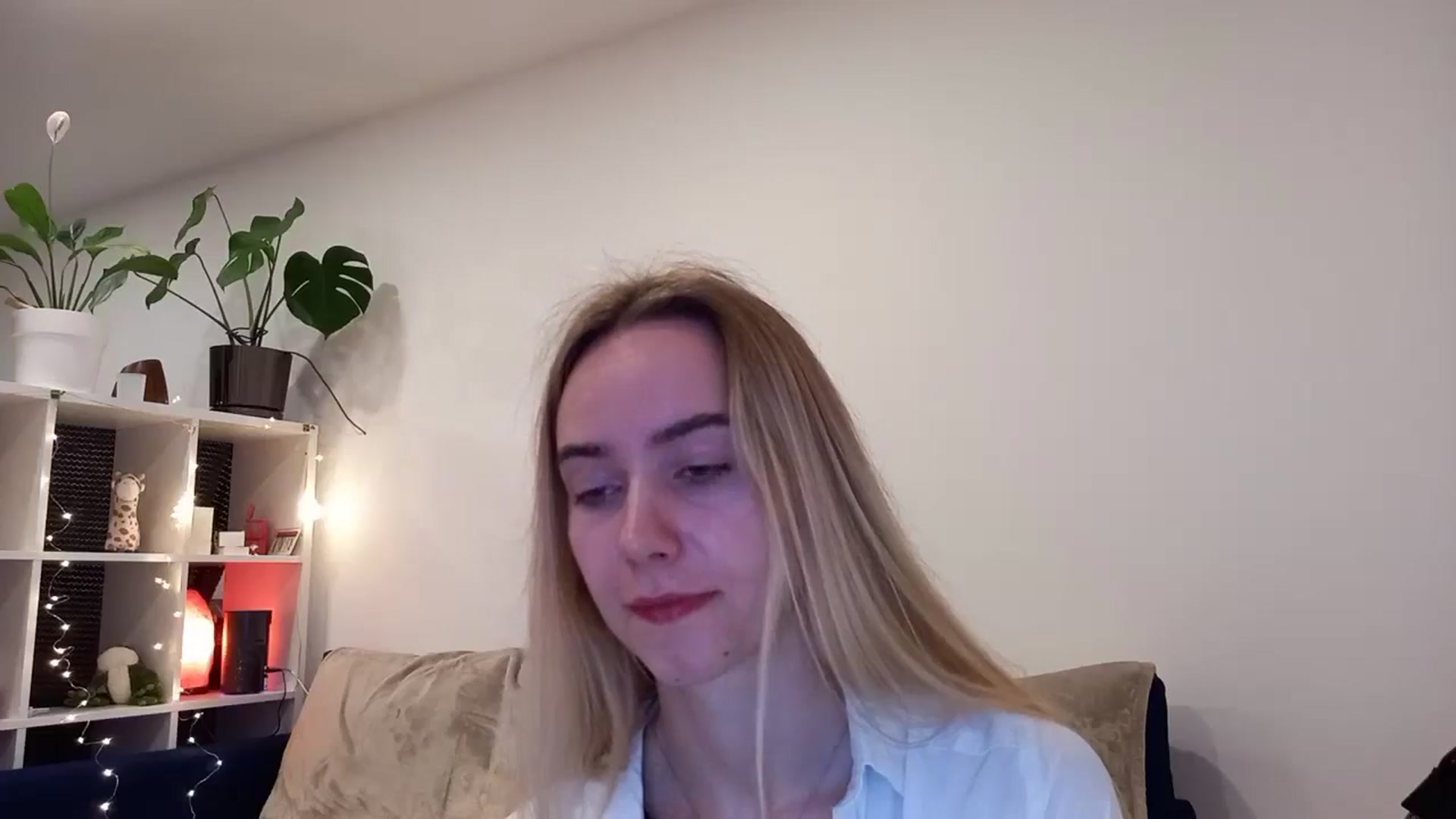 Gallery image thumbnail from Ocean__Soul's myfreecams stream on, 04/09/2025, 21:01 image 4 of 20