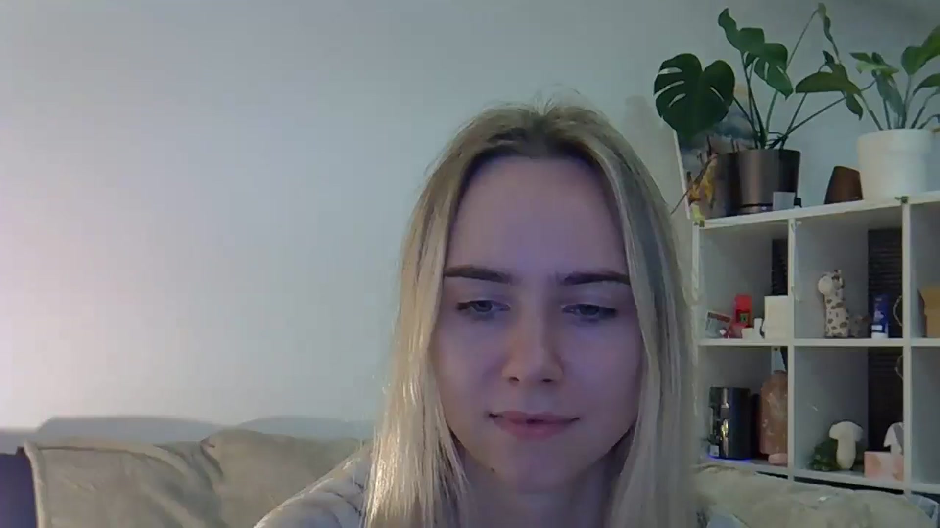 Gallery image thumbnail from Ocean__Soul's myfreecams stream on, 04/12/2025, 21:52 image 19 of 20