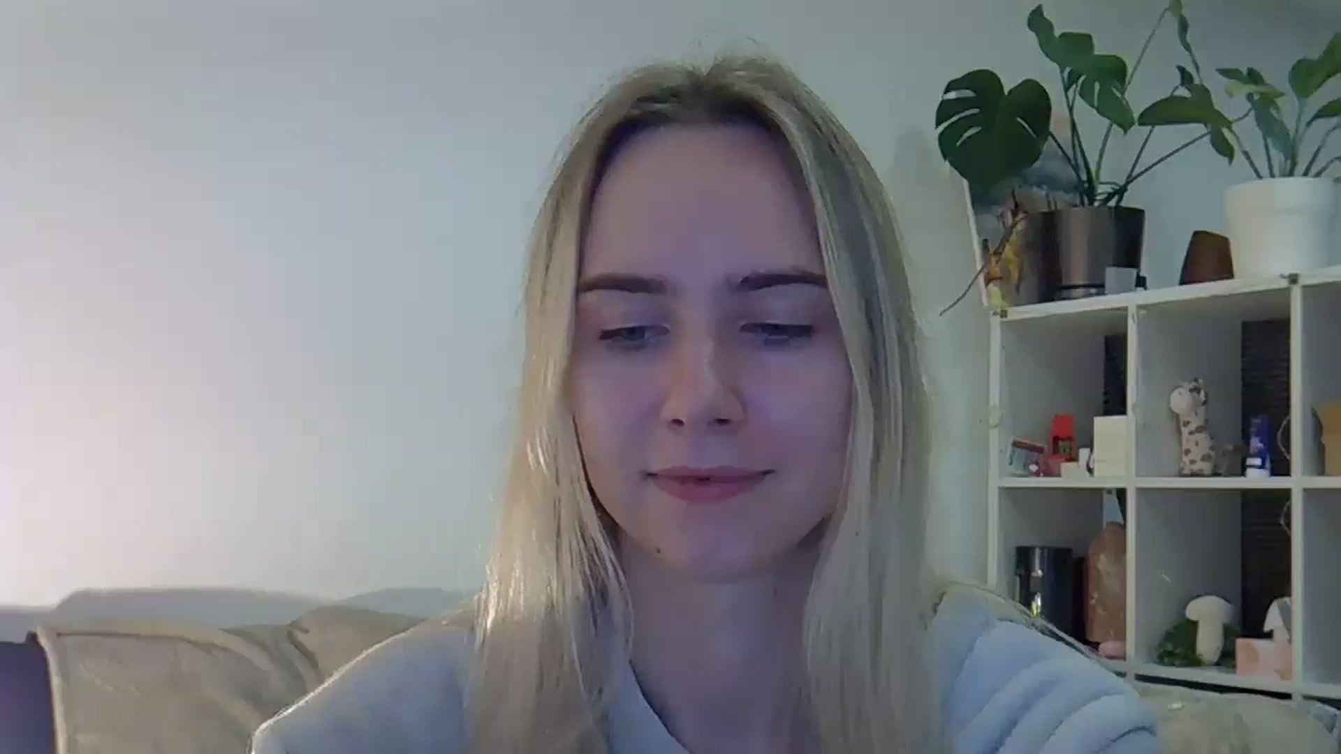 Gallery image thumbnail from Ocean__Soul's myfreecams stream on, 04/12/2025, 21:52 image 10 of 20