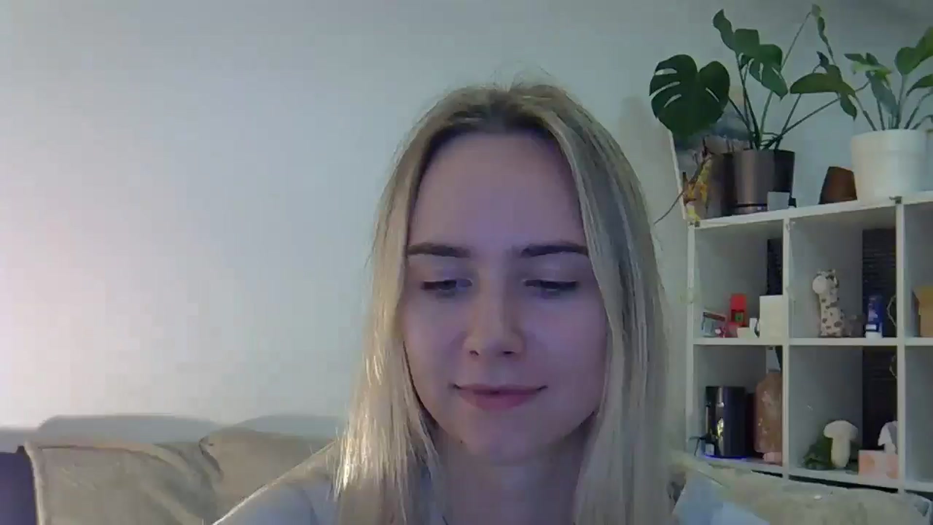 Gallery image thumbnail from Ocean__Soul's myfreecams stream on, 04/12/2025, 21:52 image 7 of 20
