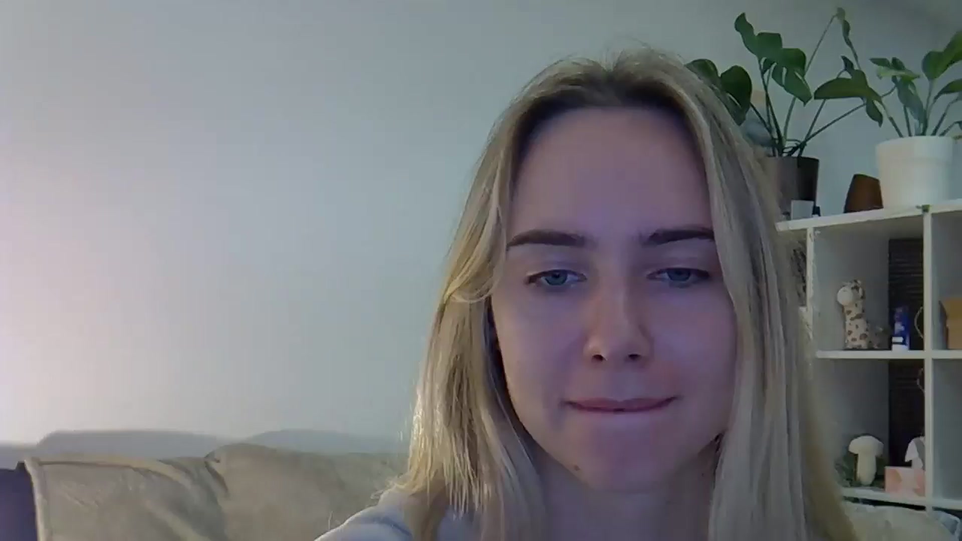 Gallery image thumbnail from Ocean__Soul's myfreecams stream on, 04/12/2025, 21:52 image 1 of 20