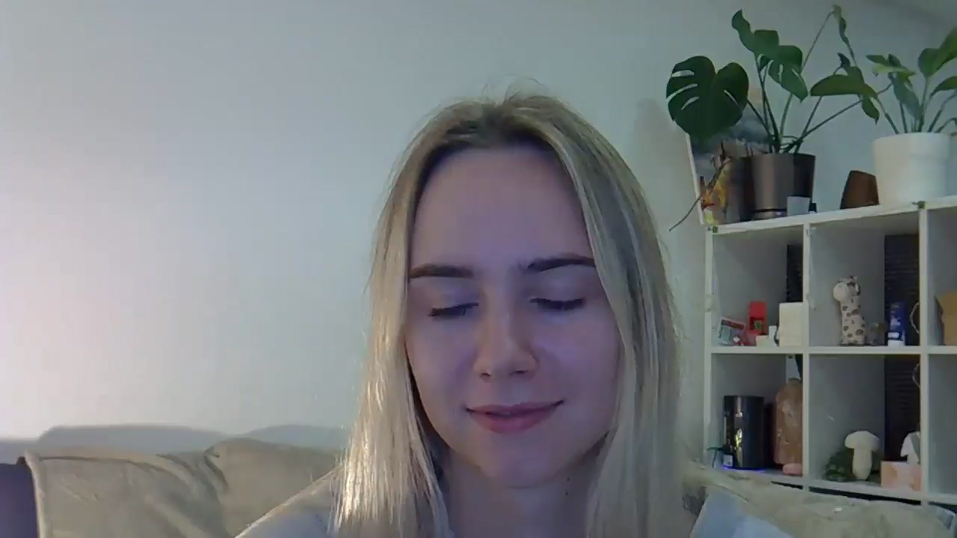 Gallery image thumbnail from Ocean__Soul's myfreecams stream on, 04/12/2025, 21:52 image 8 of 20