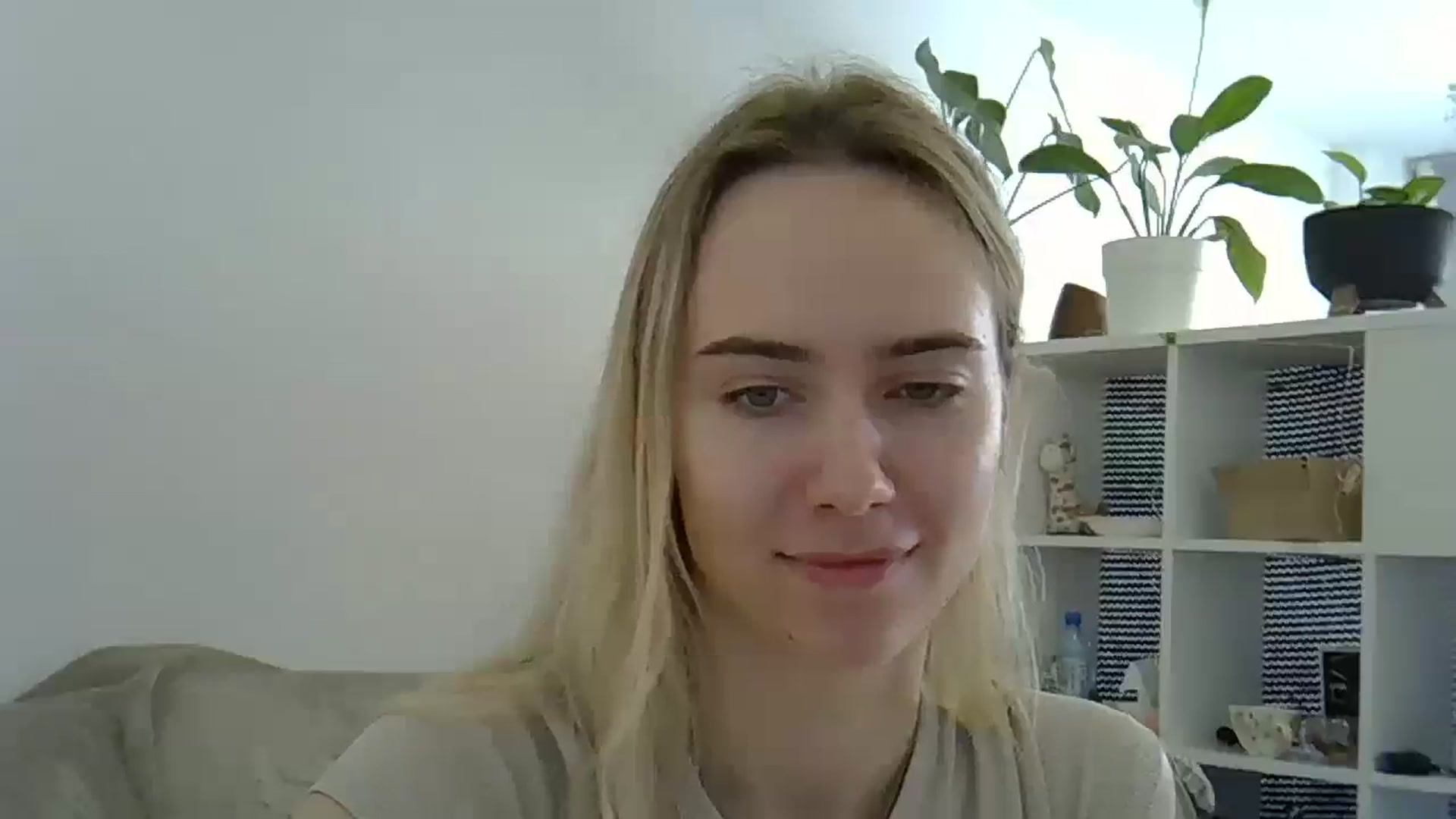 Gallery image thumbnail from Ocean__Soul's myfreecams stream on, 04/13/2025, 13:03 image 6 of 20