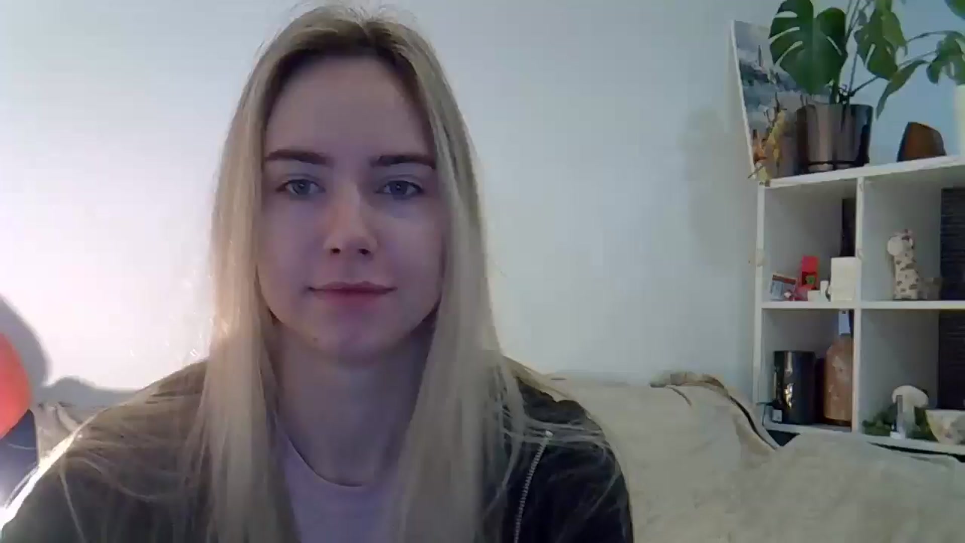 Gallery image thumbnail from Ocean__Soul's myfreecams stream on, 04/15/2025, 06:20 image 1 of 20