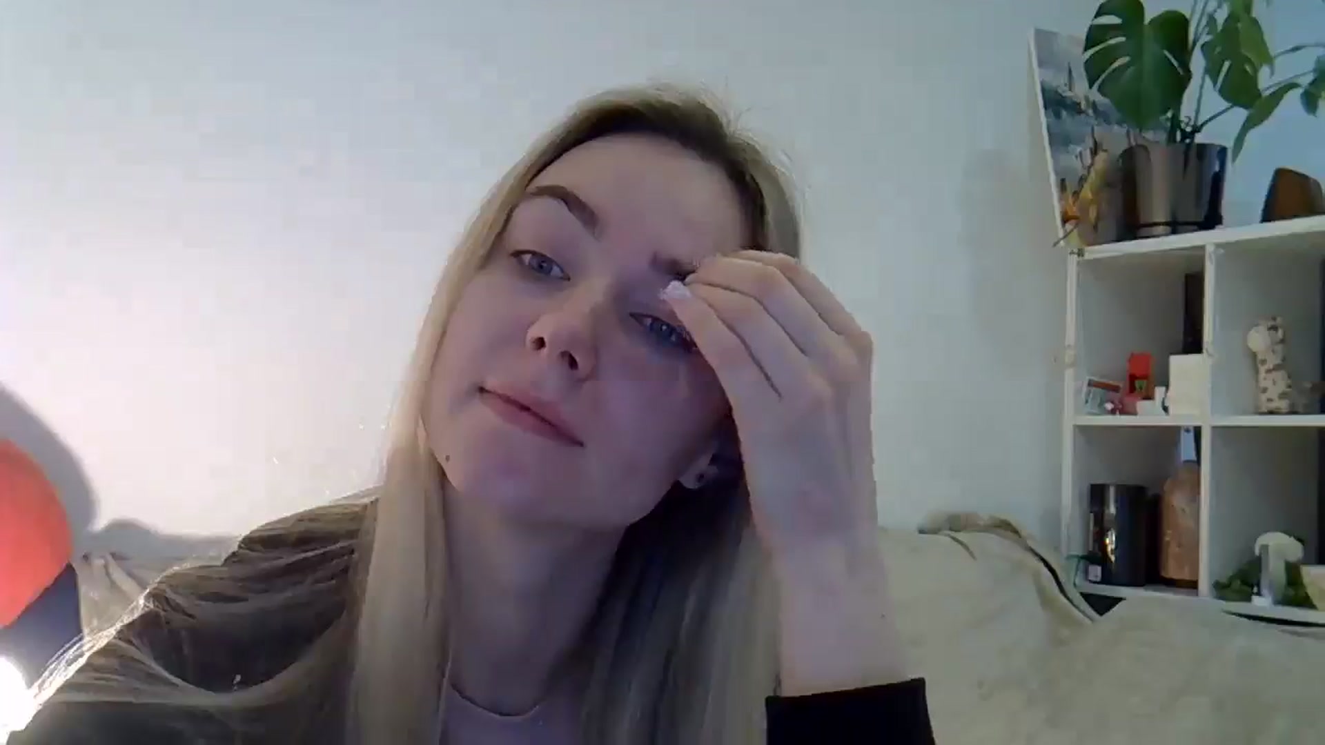 Gallery image thumbnail from Ocean__Soul's myfreecams stream on, 04/15/2025, 06:20 image 5 of 20