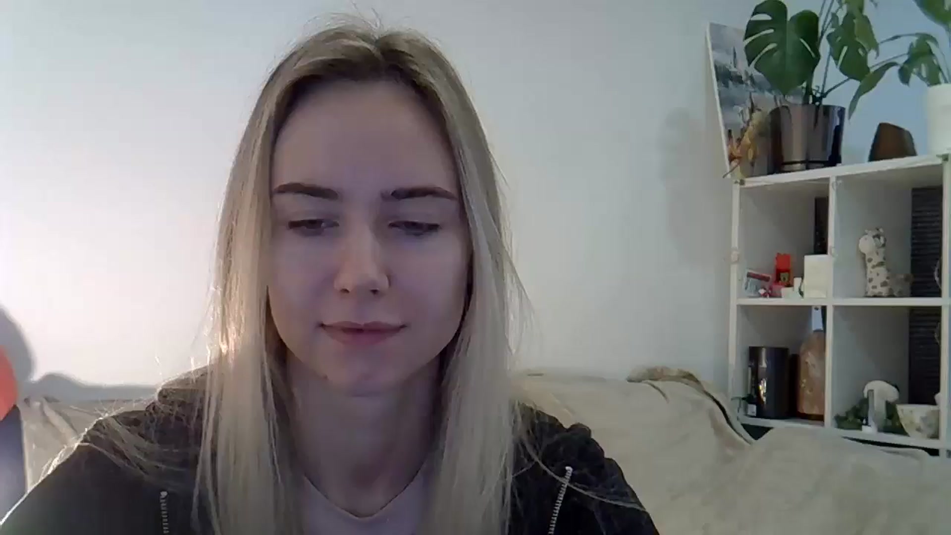 Gallery image thumbnail from Ocean__Soul's myfreecams stream on, 04/15/2025, 06:20 image 7 of 20