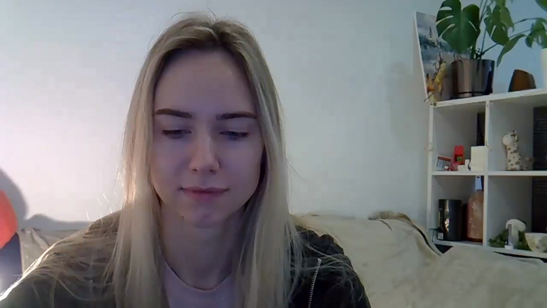 Gallery image thumbnail from Ocean__Soul's myfreecams stream on, 04/15/2025, 06:20 image 3 of 20