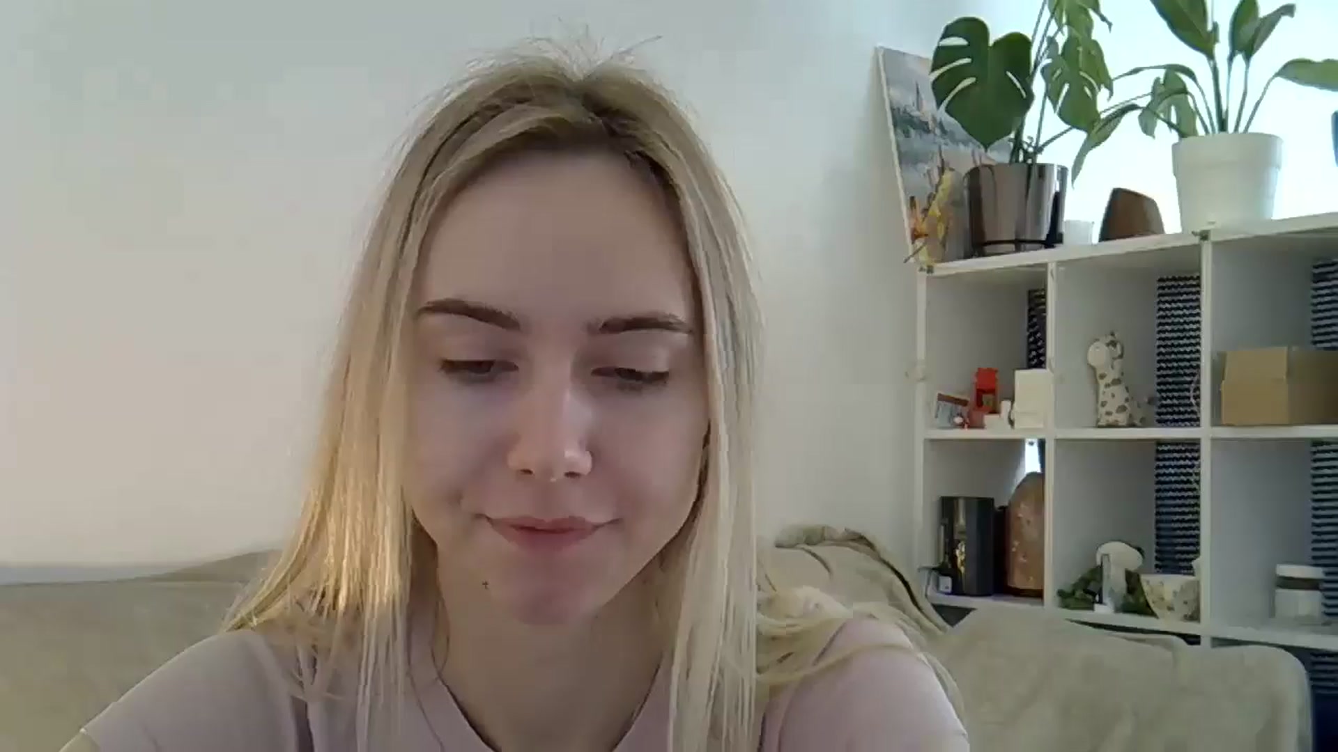 Gallery image thumbnail from Ocean__Soul's myfreecams stream on, 04/15/2025, 08:56 image 10 of 20